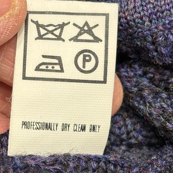 Geiger Wool size 38 (small/medium) Cardigan with Floral Details - Picture 5 of 13